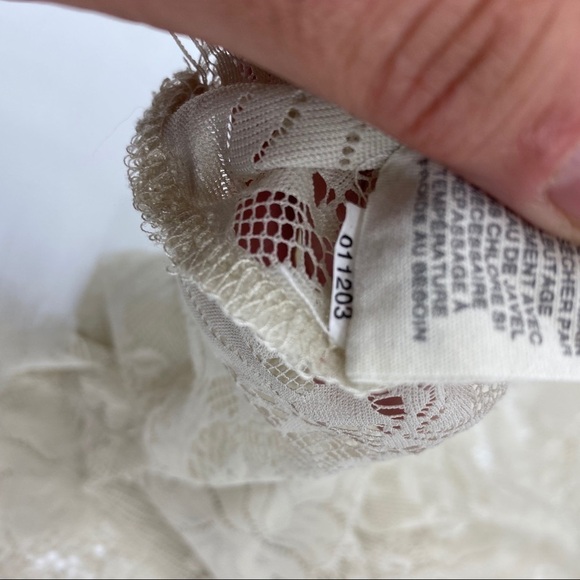 Fossil ivory lace fringe hem blouse size XS - Picture 4 of 8